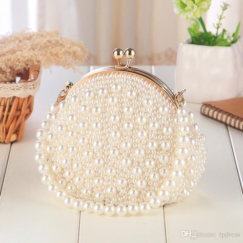 2017 Luxury Bridal Handbags New Arrival Pearls Pearls Bridal Hand Bags Cheap Wedding Accessories Bridal Clutches Bridal Handbags And Purses Bridal Shower Favor Bags From Lpdress, $34.3| Dhgate.Com Fancy Clutch Purse, Bridal Clutches, Fancy Clutch, Stile Casual Chic, Bags Cheap, Wedding Handbag, Bridal Handbags, Bridal Purse, Clutch Bag Wedding