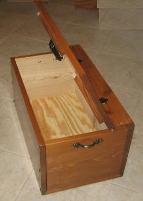 Free Cedar Blanket Chest Plans - How To Build A Cedar Chest Diy Cedar Chest, Diy Wooden Chest, Blanket Chest Plans, Chest Woodworking Plans, Bookcase Plans, Woodworking Jig Plans, Storage Chests, Chest Ideas, Toy Chests