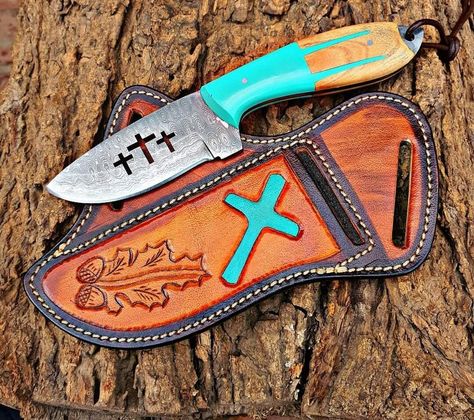 the knife is made of full tang Damascus steel .overall length is 8 inches .handle is made of Olive wood and resin ,comes with cross draw leather sheath . Western Things For Women, Tooled Leather Design Pattern, Western Christmas Gifts, Western Gift Ideas, Cowboy Knife, Leather Knife Sheath Pattern, Western Things, Custom Leather Work, Western Stuff