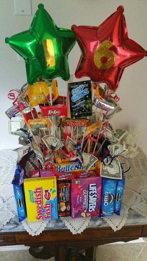 16th Birthday Bouquet Candy Cake Center Piece 16 Birthday Presents, Birthday Presents For Teens, Boy 16th Birthday, Free Birthday Gifts, Birthday Present For Boyfriend, Birthday Basket, Birthday Gifts For Boyfriend Diy, Birthday Bouquet, Sweet 16 Gifts