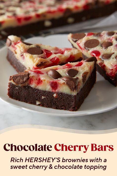 Chocolate Cherry Bars Things To Make With Hershey Bars, Chocolate Chip Maraschino Cherry Shortbread Bars, Desserts With Hershey Kisses, Cherry Chocolate Bars, Chocolate Cherry Desserts, Cherry Bars Recipe, Chocolate Cherry Bars, Hershey Recipes, Chocolate Cookie Bars