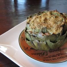 Crab Stuffed Artichokes (via www.foodily.com/r/JhrepcynoX) Best Artichoke Recipe, Stuffed Artichokes, Crab Stuffed, Artichoke Recipes, Crab Recipes, Veggie Side Dishes, Creamy Mashed Potatoes, Potatoe Salad Recipe, Crab Cakes