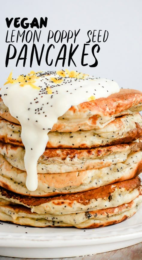 Gourmet Milkshakes, Lemon Poppy Seed Pancakes, Poppy Seed Pancakes, Lemon Poppyseed Pancakes, Menu Sarapan Sehat, Pancakes Vegan, Healthy Brunch Recipes, Healthy Brunch, Lemon Poppy Seed