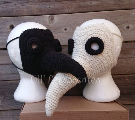 Crochet Mask, Halloween Crochet Patterns, Mask Pattern, Crochet Design Pattern, Plague Doctor, Fun Crochet Projects, Halloween Crochet, Diy Crochet Projects, Yarn Projects