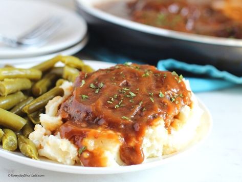 Salisbury Steak {Gluten Free} Easy Salisbury Steak Recipe, Best Salisbury Steak, Pepper Cookies, Best Salisbury Steak Recipe, Salisbury Steaks, Homemade Salisbury Steak, Easy Salisbury Steak, Salisbury Steak Recipe, Hamburger Casseroles Recipes