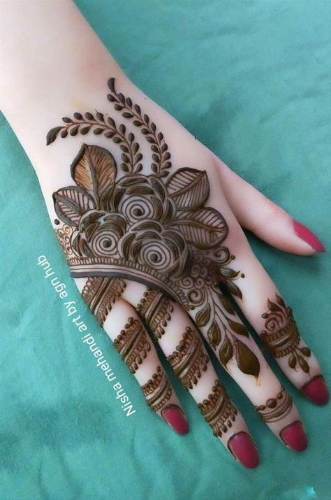 Mehndi Design Short Hand, Short Hand Mehndi Designs Unique, Front Hand Mehndi Arabic, Floral Mehandi Designs For Front Hands, Mahendi Design Hands, Mehndi Art Designs Back Hand Arabic, Simple Floral Mehandi Designs, Right Hand Back Mehendi Design, New Mehndi Designs Simple Front Hand