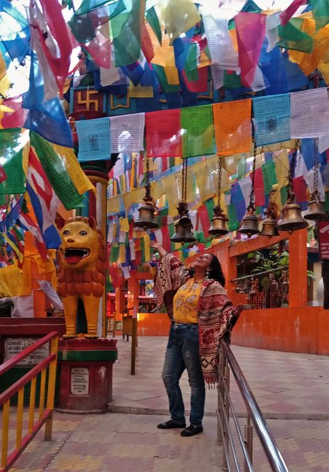 #mahakaltemple #darjeeling #india #travel Darjeeling Photography Ideas, Darjeeling Photography Pose, Darjeeling Outfit Ideas, Darjeeling Photography, Darjeeling Travel, Travel Pose, Stylish Photo, Travel Pictures Poses, Pictures Poses