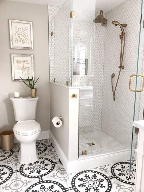 Tiny Shower Rooms With Toilet, Tiny En Suite Ideas, Bathroom 2x2 Design, Small En Suite Bathroom Ideas, Small Shower Stall Remodel, Tiny Full Bathroom Ideas, Small Ensuite Bathroom Ideas, Tiny Shower Room, Small Ensuite Bathroom