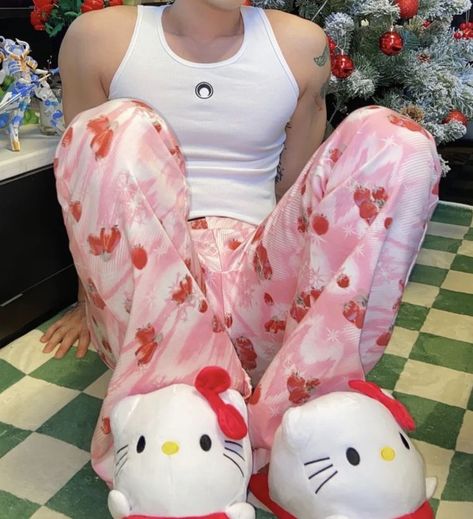 Hello Kitty Outfit Male, Sanrio Male Outfits, Hello Kitty Guy Outfit, Hello Kitty Outfit Men, Pink Boy Outfit, Pink Outfits Aesthetic Men, Pink Boy Aesthetic, Pink Outfit Men, Hello Kitty Boy