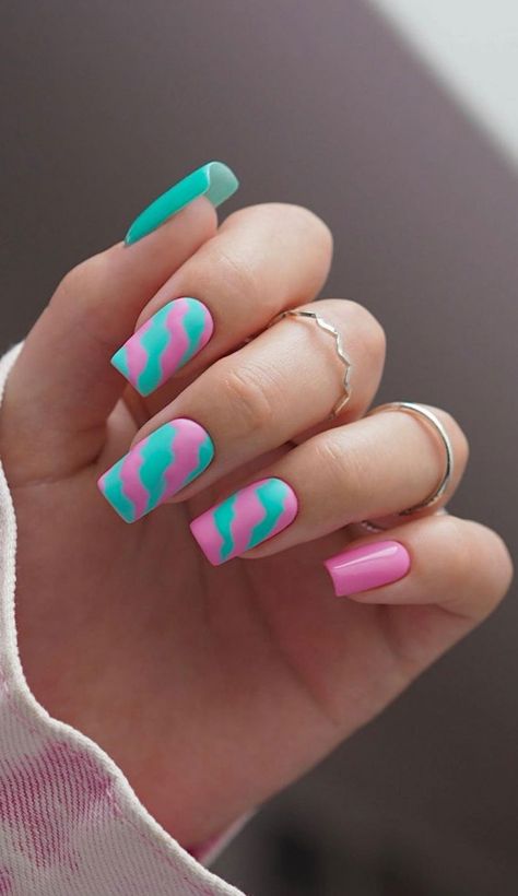 french nails, spring nails, nail art designs, almond nails, nail colour ideas, nail ideas 2023, short nail designs Colour Nail Ideas, Gel Nail Designs For Fall, Nail Ideas Designs, Nails Inspiration Simple, Nail Designs For Fall, Y2k Acrylic, Hot Nail Designs, Nails Y2k, Nail Tip Designs