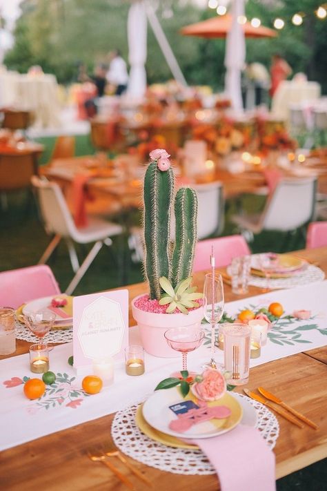 Sweet 16 Party Ideas Bright Colors, Grad Brunch, Wedding Cactus, Citrus Party, Cactus Birthday, Colorful Weddings, Spring Wedding Photos, Fiesta Bridal Shower, Cactus Wedding