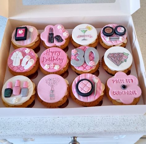 Pink, girly, make up, Pink Girly Cupcakes, Boujee Cupcakes, Girly Cupcakes Birthday, Luxury Cupcakes, Girly Cupcakes, 30th Birthday Cupcakes, Pretty Cupcakes, Birthday Brunch, Cupcake Ideas