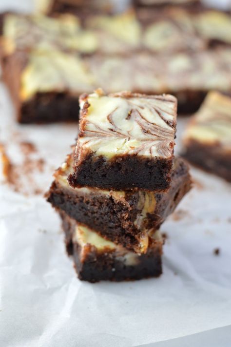 The best Marble Cream Cheese Brownie made from scratch. Fudgy, chocolatey and so easy to make, these will become your new favourite dessert. Cream Cheese Brownies From Scratch, Cream Cheese Brownie, Bread Tags, Cheese Brownies, Brownies From Scratch, Dessert From Scratch, Cream Cheese Brownies, Chewy Brownies, Healthy Brownies