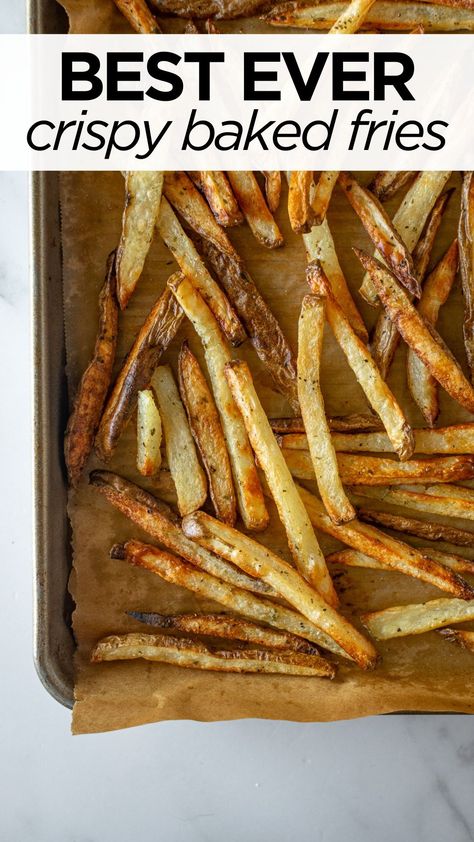 These are oven baked french fries that actually get crispy! Made a handful of ingredients and baked to produce a fried-like crispy exterior while remaining fluffy on the side. Making homemade french fries has never been easier! #frenchfries #bakedfries #crispyfrenchfries #crispyfries Homemade Fries In Oven, Homemade Baked French Fries, Crispy Baked French Fries, Oven Fries Recipe, Oven French Fries, Fries Recipe Oven, Oven Baked French Fries, Potato Fries Baked, Baked French Fries