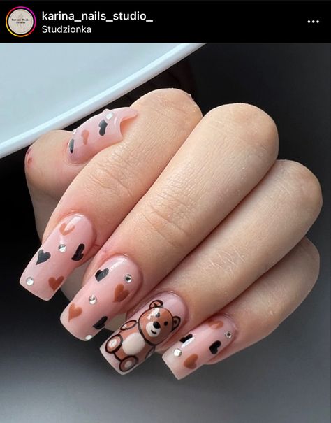 Teddy Bear Press On Nails, Teddy Bear Nail Art Tutorial, Teddy Bear On Nails, Teddy Bear Valentines Nails, Valentines Day Nails Teddy Bear, Blue Teddy Bear Nails, Teddy Bear Nails Designs, Nails With Bears On Them, Teddy Bear Acrylic Nails