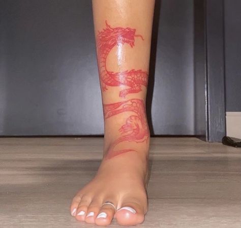 Baddie Foot Tattoos, Red Foot Tattoos, Red Ink Tattoos Women, Foot Tattoo Ideas, Baddie Tattoos, Cute Hand Tattoos, Dragon Tattoo For Women, Neck Tattoos Women, Foot Tattoos For Women