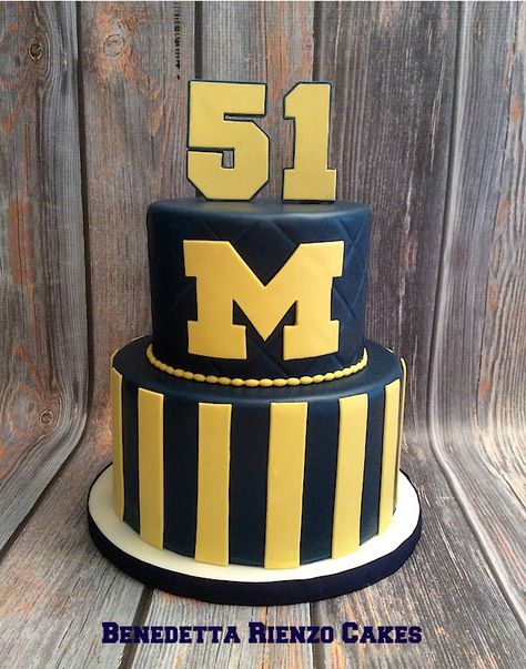 University Of Michigan Birthday Party, Michigan Cake Ideas, University Of Cincinnati Cake, University Of Michigan Cake Ideas, Michigan Birthday Cake, University Of Michigan Party, Michigan Cake, University Of Michigan Cookies, Wolverine Cake