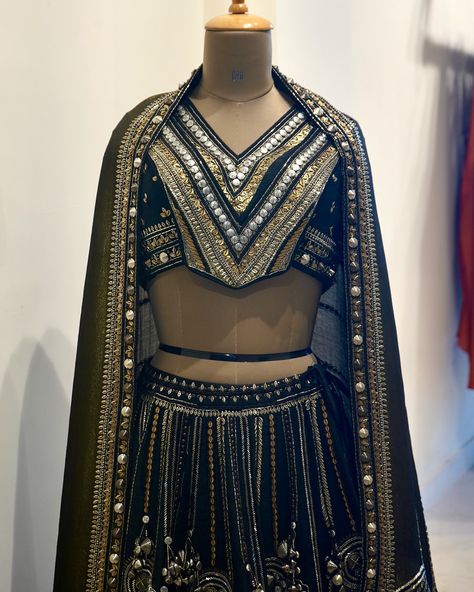 this beautiful Banjara lehenga, featuring metal work and brocade. Custom made by @labelheenakhurana 📱 Message us on WhatsApp or DM at +91 7508109118. #FashionDesigner #BeautifulLehenga #CustomDesigns #Women’sFashion #WomenDesignerSuits #DesignerLehenga #customfashion Metallic Lehenga, Metal Work, Blouse Pattern, Lehenga, Custom Made, Pattern