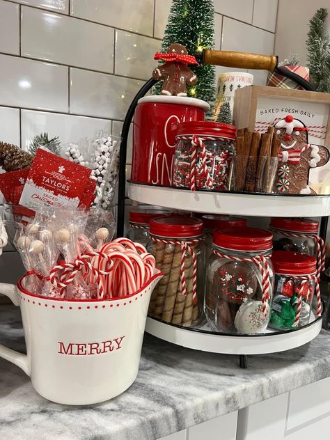 Paint Ideas Kitchen, Lighting Ideas Kitchen, Holiday Hot Cocoa Bar, Kitchen Paint Ideas, Hot Cocoa Bar Christmas, Kitchen Wallpaper Ideas, Paint Colors Kitchen, Christmas Hot Chocolate Bar, Makeover Kitchen