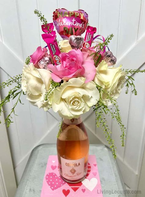 Wine Mothers Day Gifts, Champagne Bottle Bouquet Gift, Mother’s Day Simple Gift, Champagne Bouquet Gift, Champagne With Flowers, Bottle And Flowers Gift, Wine Party Centerpiece Ideas, Wine Bottle Flower Bouquet Diy, Decorative Wine Bottles Diy