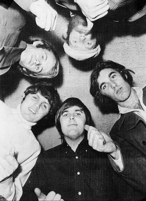 Beach Boys Band, Bruce Johnston, Carl Wilson, Dennis Wilson, Mike Love, High School Memories, Boy Sign, Brian Wilson, Classic Rock And Roll