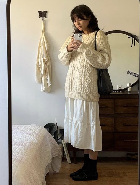 White Skirt Winter, Sweater With Dress, Sweater Over Dress, White Sweater Outfit, White Skirt Outfits, White Dress Outfit, Sweater Dress Outfit, Winter 22, Winter Skirt Outfit