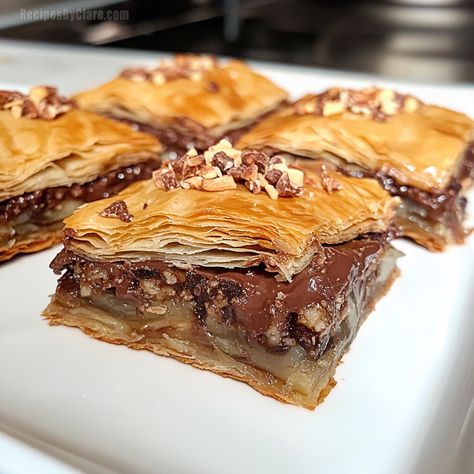 Filo Pastry Nutella, Baklava Aesthetic, Nutella Baklava, Pecan Baklava, Phyllo Dough Recipes, Chocolate Cherry Cookies, Baklava Recipe, Homemade Syrup, Dough Recipes