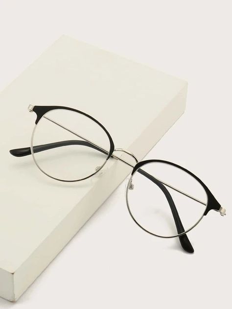 Specs Frames Women, Glasses Frames For Girl, Clear Glasses Frames Women, Glasses Women Fashion Eyeglasses, Cute Glasses Frames, Glasses Frames Trendy, Classy Glasses, Glasses Inspiration, Fancy Glasses