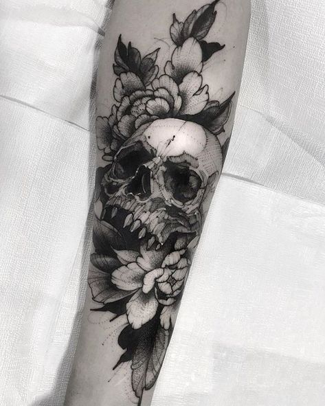 Tattoo Fairy, Tatuaje Cover Up, Tattoos 2023, Skull Sleeve Tattoos, Inspiration Tattoos, Skull Tattoo Design, Dark Tattoo, Tattoo Life, Dream Tattoos