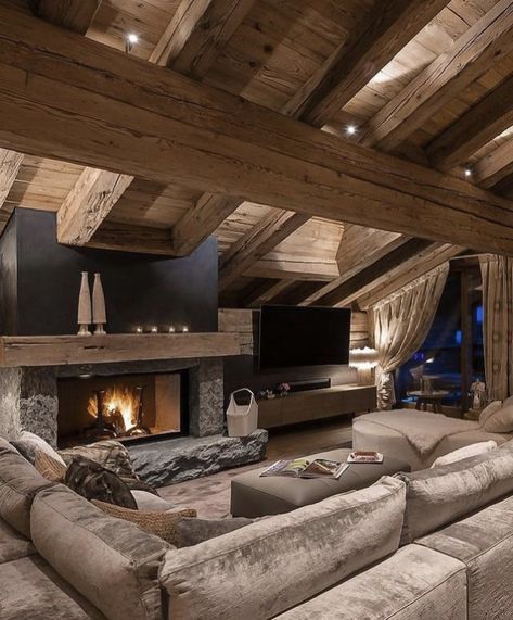 Rustic Chalet, Chalet Interior Design, Mountain Interiors, Chalet Interior, Chalet Design, Chalet Style, Dream House Interior, Rustic Interiors, Log Homes