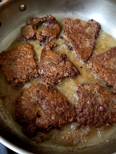 skillet with hot oil frying liver Beef Liver And Onions Gravy Recipes, Fried Beef Liver And Onions, Lubys Liver And Onions Recipe, Cooking Liver Recipes, Beef Liver And Onions Recipes, Liver And Onions Recipe Simple, Cooking Beef Liver, How To Cook Liver And Onions, Baked Liver And Onions Recipe