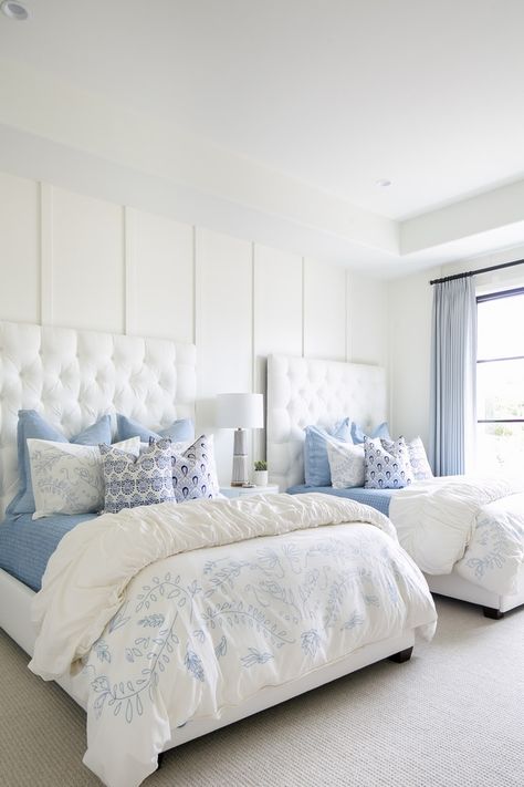 Bedroom Set Ideas, Best Bedroom Paint Colors, Modern Coastal Decor, Coastal Bedroom Decorating, Coastal Room, Cottage Aesthetic, Coastal Bedrooms, Set Ideas, White Dove