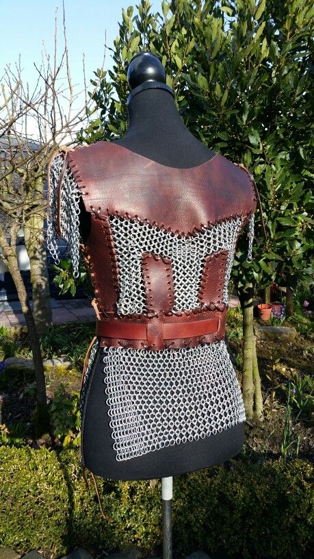 Chainmail Clothing, Lagertha Vikings, Chainmail Armor, Chainmail Top, Ren Faire Outfits, Scale Mail, Viking Costume, Tree Trunks, Fantasy Costumes