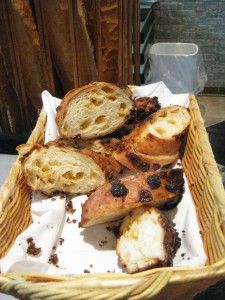 Club Med's Famous White Chocolate Bread Recipe and Video White Chocolate Bread, Chocolate Bread Recipe, Money Saving Ideas, Cooking Substitutions, White Bread Recipe, Chocolate Chip Bread, Coconut Bread, Family Money, Chocolate Bread