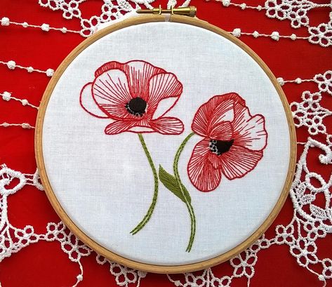 Poppy Embroidery, Free Embroidery Patterns Machine, Bird Embroidery Pattern, Rose Embroidery Pattern, Digital Embroidery Patterns, Embroidery Tips, Floral Embroidery Patterns, Hand Embroidery Kit, Embroidery Stitch