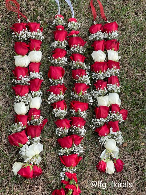 Fresh flower garlands (haars) Varmala Designs Red Roses, Red Varmala, Red Rose Varmala, White Rose Garland, White And Red Rose Varmala, Red Rose Garland, Wedding Mala Rose, Red Rose Mala For Wedding, Fresh Rose Garland For Indian Wedding