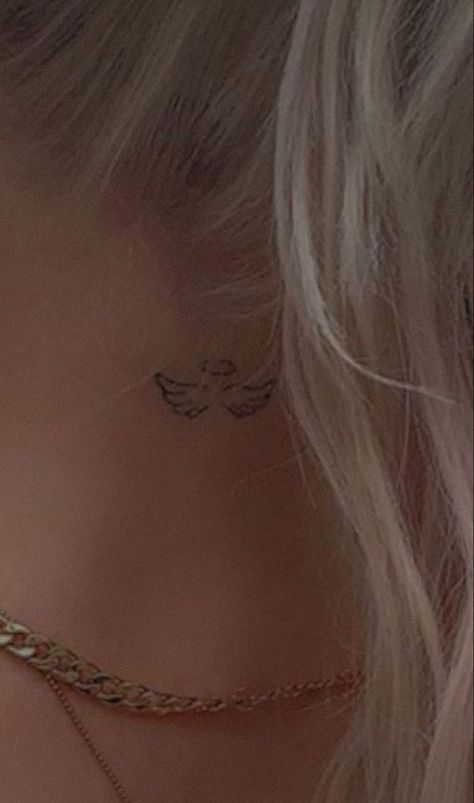 Halo Tattoo, Loren Grey, Back Of Neck Tattoo, Inspiration Tattoos, Cute Tiny Tattoos, Cute Small Tattoos, Stylist Tattoos, Classy Tattoos, Discreet Tattoos