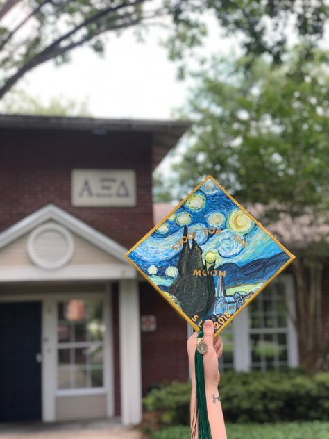 Graduation Diy Decorations, High School Graduation Cap, College Graduation Cap Decoration, Grad Cap Designs, Starry Night Art, Diy Graduation Cap, Diy Graduation, Grad Caps, Cap Decoration