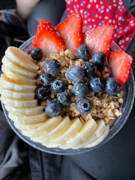 #acaibowl #hawaii Açaí Bowls, Hawaii Life, Smoothie Bowls, Food Dessert, Smoothie Bowl, Yummy Food Dessert, Acai Bowl, Smoothie, Recipes To Cook