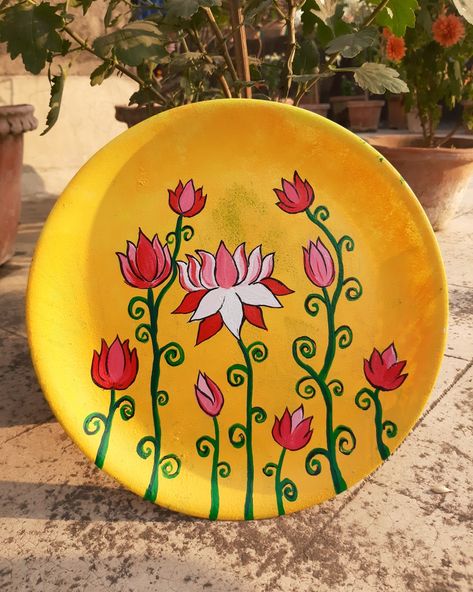 I have painted this plastic plate with Acrylic paint.. #plate #painting #platepainting #acrylic #diy #walldecor #walldecordiy Plastic Plates Diy, Plastic Plate Crafts, Painting On Plates Acrylic, Wall Plate Painting Ideas, Clay Plate Painting, Plate Painting Ideas Diy, Clay Plate Painting Ideas, Sora Painting, Plate Painting Ideas