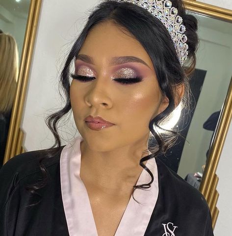 Make Up For Quinceanera Purple, Lilac Quinceanera Makeup Looks, Basic Purple Eyeshadow, Quinceanera Lavender Makeup, Quince Makeup Purple And Silver, Lavander Makeup For Quince, Dark Purple Quince Makeup, Purple Makeup For Quinceanera, Quinceanera Makeup Lilac