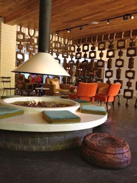 Indoor Fire Pit, Diy Fire Pit, Earthship, Retro Home Decor, Retro Home, Space Age, Cheap Home Decor, Better Homes, My Dream Home