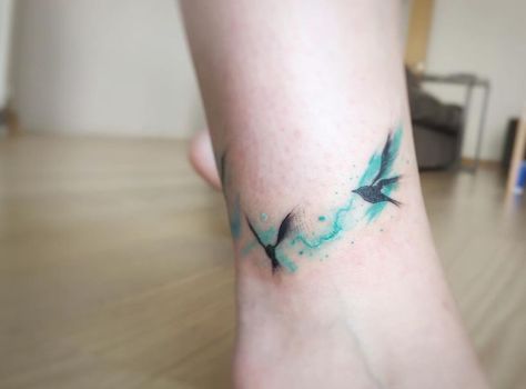 Watercolor Tattoo Splash, Minimalist Watercolor Tattoo, Geometric Watercolor Tattoo, Tattoos For Women Small Meaningful, Watercolor Bird Tattoo, Stunning Tattoos, Abstract Tattoos, Sketch Style Tattoos, Abstract Tattoo Designs