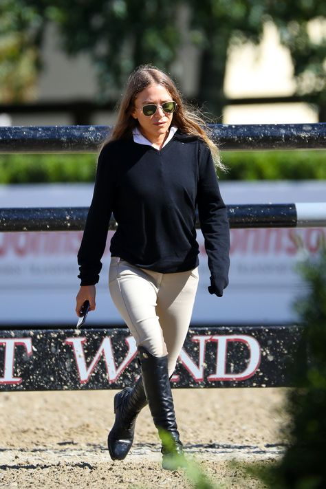 Mary-Kate Olsen Makes the Case for Classic Equestrian Style Horse Riding Outfit Casual, Equestrian Outfits Casual, Ralph Lauren Ad, Equestrian Style Outfit, Horse Riding Outfit, Kate Olsen, Equestrian Chic, Equestrian Helmet, Equestrian Boots