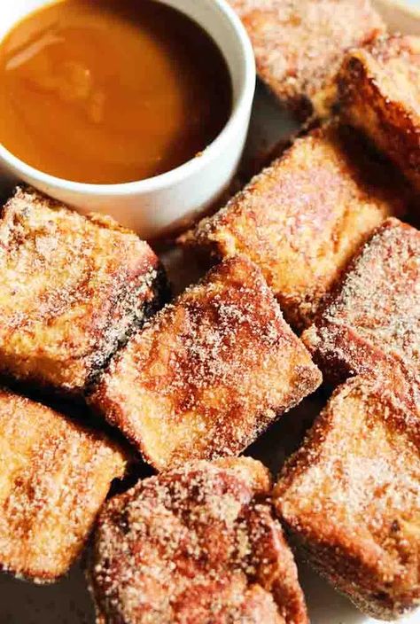 Hawaiian Roll French Toast with Cinnamon Sugar - Grilled Cheese Social Breakfast For Christmas Morning, Breakfast For Christmas, Churro French Toast, French Toast Batter, Mackenzie Smith, French Toast Bites, King Hawaiian Rolls, Favorite Breakfast Recipes, Hawaiian Sweet Rolls