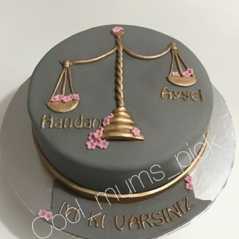 Libra themed cake Libra Birthday Cake Ideas, Libra Party Theme, Libra Season Cake, Libra Cake Ideas, Libra Birthday Cake, Law Cake, Libra Cake, Lawyer Cake, Graduation Cake Designs