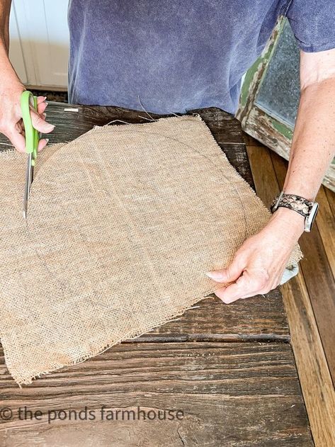 Placemats For Wedding, Diy Wedding Placemats, Diy Boho Placemats, Burlap Placemats, Diy Rustic Placemats, Boho Placemats, Placemats Diy, Place Mats Ideas, Round Woven Placemats Diy