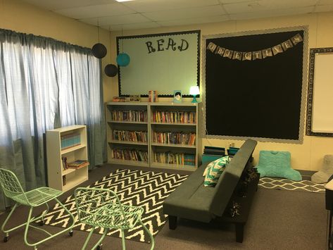 Teal, black, white and gray classroom. Teal Classroom Decor, Grey Classroom, Cottage Classroom, Gym Remodel, Teal Classroom, Construction Theme Classroom, Black Classroom, Tk Classroom, White Classroom