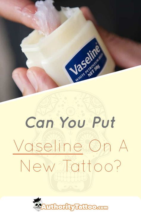 While there are many creams, lotions and ointments suitable for new tattoos, Vaseline can actually cause various tattoo healing issues. We explain why here. Tattoo Cream Care, Sb Tattoo, Tattoo Knowledge, Tattoo Ointment, Tattoo Scabbing, Healthy Tattoo, Tattoo Aftercare Tips, Vaseline Lotion, Tattoo Healing Process