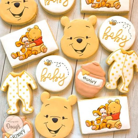 Pooh Bear Baby Shower Ideas, Winnie The Pooh Cookies, Pooh Cookies, Pooh Party, Winnie The Pooh Themes, Pooh Birthday, Baby Shower Theme Decorations, Baby Shower Deco, Disney Baby Shower